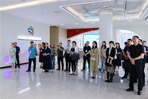 人社部2024年人力資源流動(dòng)管理工作培訓(xùn)班在產(chǎn)業(yè)園組織開(kāi)展現(xiàn)場(chǎng)教學(xué)